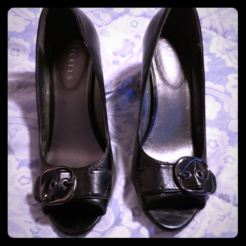 Black buckle peep toe